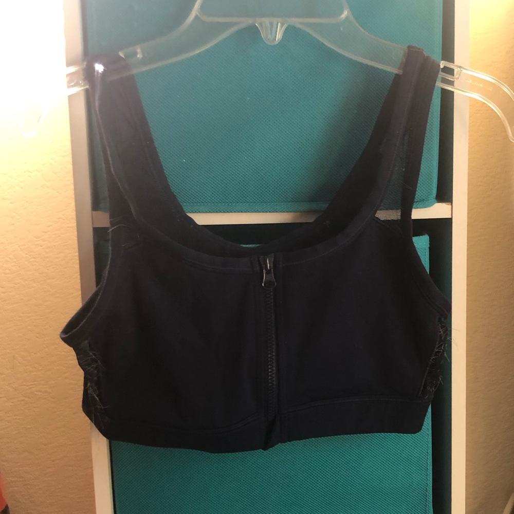 Zip up sports bra